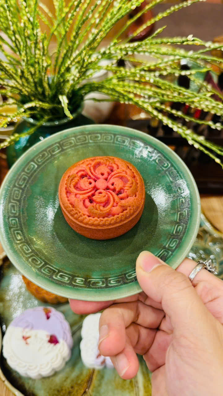 Bánh trung thu vị Khoai Môn Mochi Hạnh Nhân 75gr