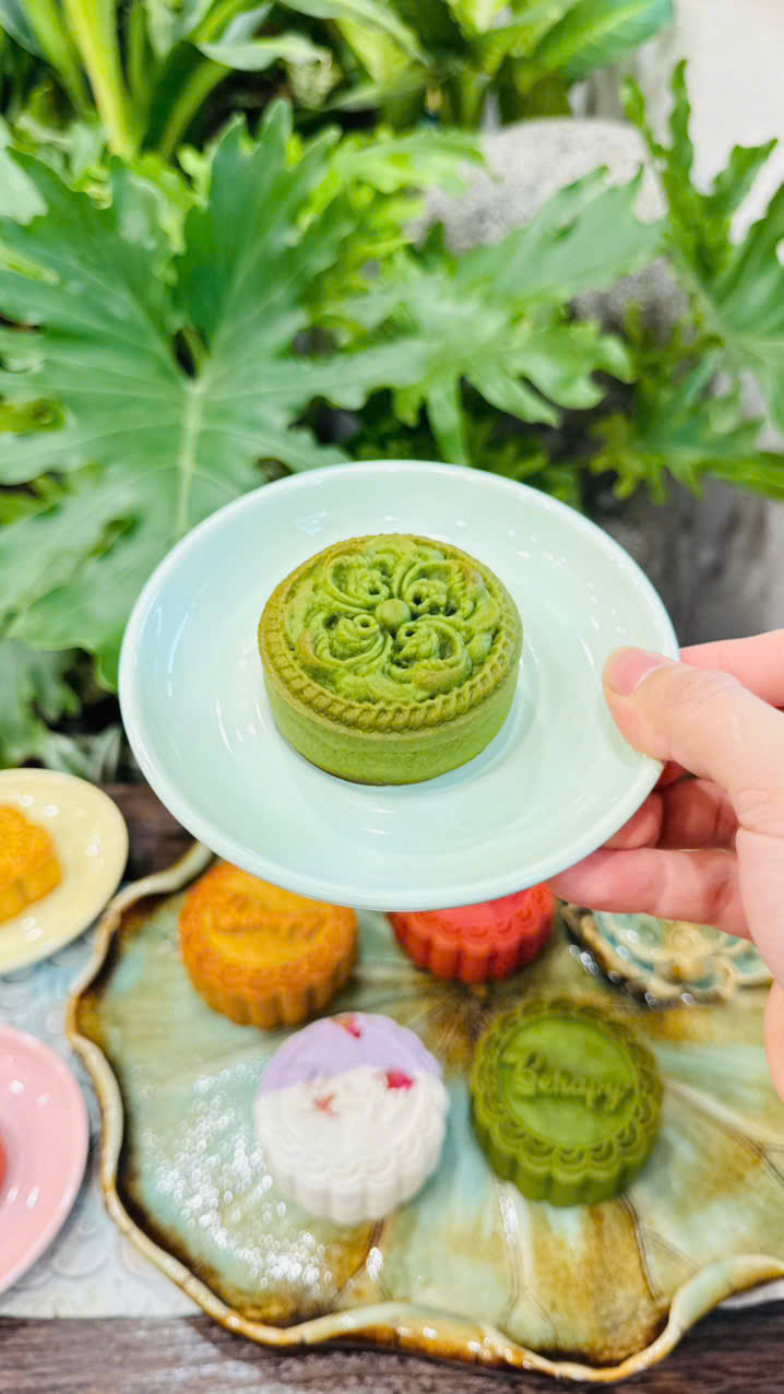 Bánh trung thu vị Trà Xanh Hạt Điều Dứa 75gr